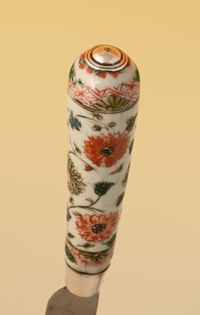 A knife with Chinese porcelain famille verte handle - image 5