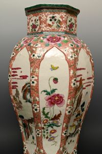 A large Chinese Famille Rose Vase - image 8