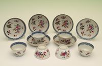 A set of six Chinese porcelain cups and saucers - image 1