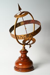 A sundial - image 4
