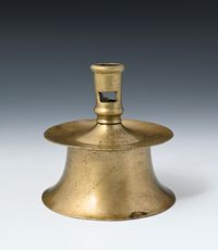 Een bronzen kandelaar - afbeelding 3