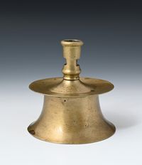 Een bronzen kandelaar - afbeelding 2