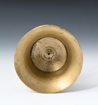 Een bronzen kandelaar - afbeelding 6