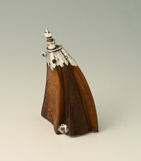 A 17th-century Dutch powder horn featuring an erotic scene. - image 6