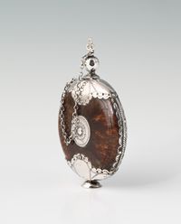 A small powder horn - image 5