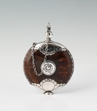 A small powder horn - image 1