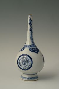 A Chinese porcelain rosewater sprinkler - image 2