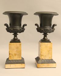 Bronze Medici vases on marble bases - image 6