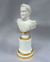 'Porcelaine de Paris' bust of Napoleon - image 1