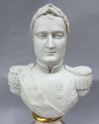 'Porcelaine de Paris' bust of Napoleon - image 7