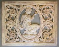 Ornamental fanlight from a Dutch canal house: Judgment of Paris - image 2