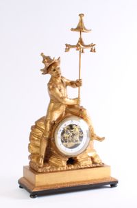 Een Oostenrijkse verguld houten figurale klok met dubbel mechaniek, omstreeks 1830 - afbeelding 3