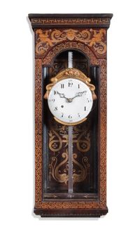 Een zeldzame en decoraieve Mid-Europese beschilderde houten zaagklok met slagwerk circa 1780 - afbeelding 1