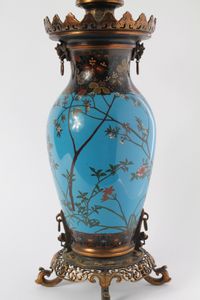 A pair of fine French oriental style cloisonné oil lamps, Barbedienne circa 1880 - image 4
