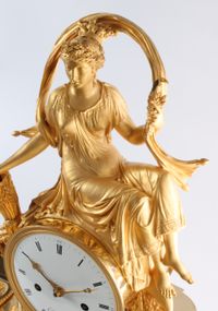 Een fraaie Frans Empire sculpturale vuurverguld bronzen pendule gesigneerd Colin, circa  1800. - afbeelding 4