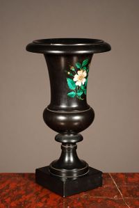 A decorative Italian black marble urn with malachite inlay, circa 1880 - image 3