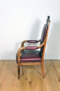 An historical important armchair from the townhall of the Dutch city The Hague. - image 5