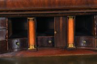 Een Hollands mahoniehouten cilinderbureau, omstreeks 1770 - afbeelding 4