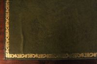 Een Hollands mahoniehouten cilinderbureau, omstreeks 1770 - afbeelding 10