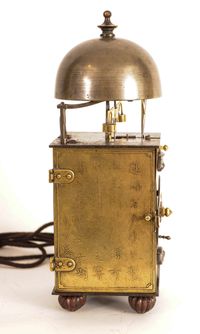 A small Japanese brass lantern clock, circa 1800 - image 7