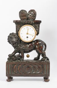 Nice French Louis XVI Small Wooden Lion Pendule, circa 1770 - afbeelding 1