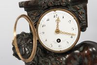 Nice French Louis XVI Small Wooden Lion Pendule, circa 1770 - afbeelding 3