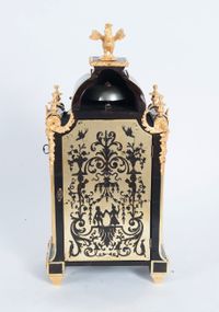 Small Decorative Louis XIV Boulle Inlaid Bracket Clock, circa 1720 - image 2