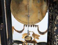 Small Decorative Louis XIV Boulle Inlaid Bracket Clock, circa 1720 - image 3