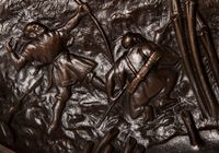 A lovely pair of far East bronze circular wall decoration circa 1880 - image 3