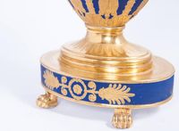 Decorative Paris Porcelain Urn Clock, circa 1810 - image 5