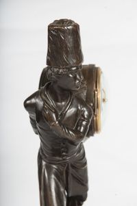 A good and very unusual Louis XVI mantel clock circa 1780 - image 3