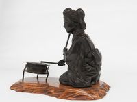 A very nice, elegant patinated bronze of the Japanese Geisha, circa 1890 - image 6
