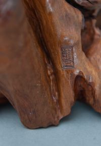 A good and very nice detailed Japanese lumberjack sculpture, signed, Circa 1900 - image 9