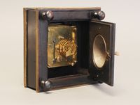 A good early Louis XVI striking and repeating square coach, circa 1760 - image 3