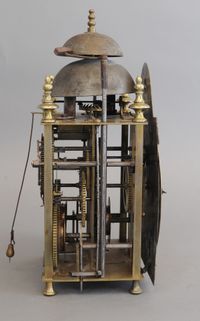 A very unusual 18th century clock  signed - afbeelding 2
