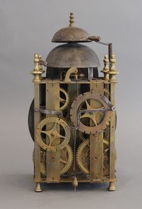 A very unusual 18th century clock  signed - afbeelding 5