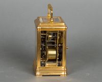 A fine French gilt brass, quarter repeating, corge case carriage clock, circa 1880 - image 4