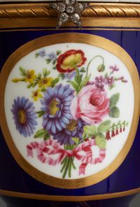 A charming probably Sevres annular dial striking urn clock, circa 1880 - image 5