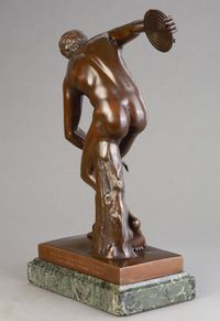 A high quality bronze of athlete Discus-thrower (discobolus), circa 1900 - image 3