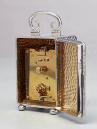A small English silver travelling clock by William Comyns, circa 1900 - image 5