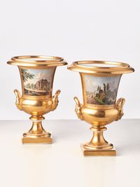 Twee bekers goud met afbeelding - afbeelding 1