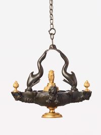 Ornament op voetstuk met hangelement - afbeelding 2