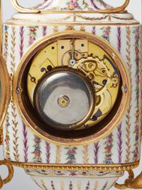 Rare French porcelain and gilt bronze mantel clock by Godon, circa 1785 - image 6