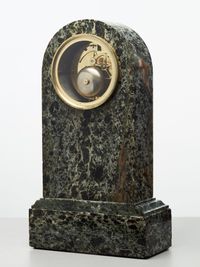 An elegant French green marble arched mantel clock, circa 1830 - image 4