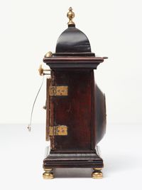 A handsome small south German walnut bracket clock by Gruony, circa 1770. - image 3