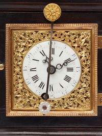 A handsome small south German walnut bracket clock by Gruony, circa 1770. - image 5