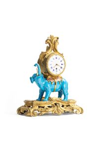 Louis XV-inspired, untouched English 19th-century mantel clock in the form of an elephant - image 1