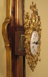 W30 Rack clock mounted on a shaped giltwood backboard. - image 4