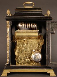 BR04 Musical bracket clock playing 4 melodies - image 5