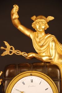 M73 French gilt bronze mantel clock, member of the 'Au bon Sauvage' familie, with a gilt statue of 'Mercury/Hermes' - image 3